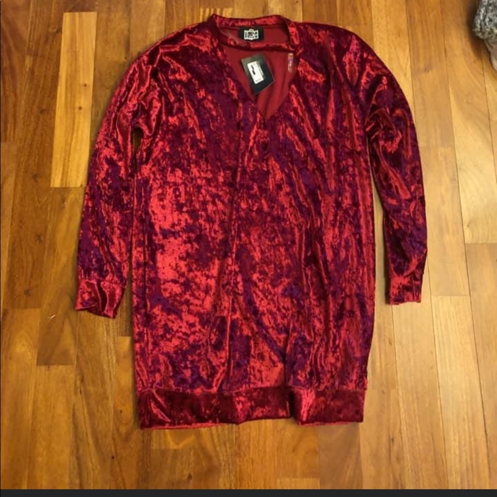 Velvet keyhole dress